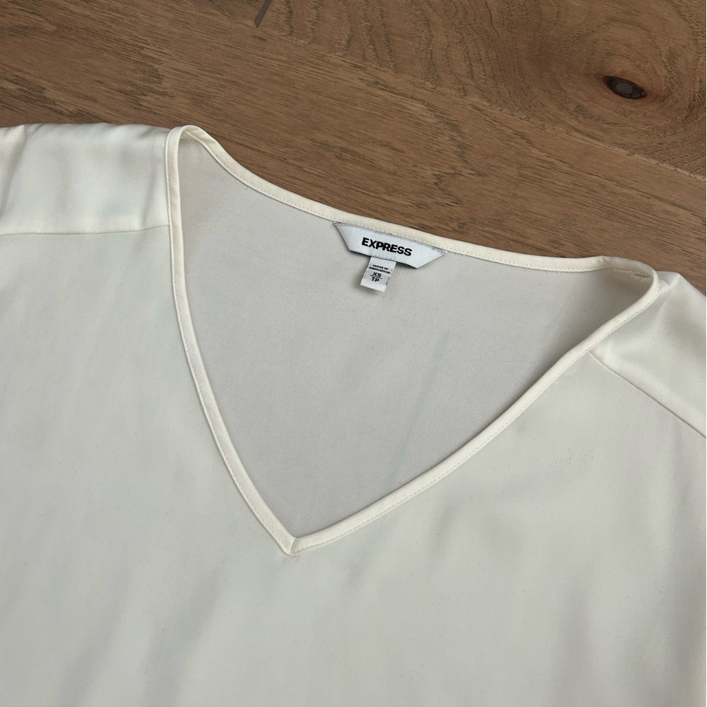 Express Blouse - Picture 2 of 3